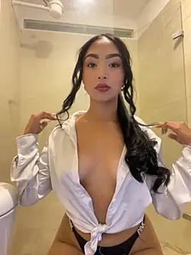 SOPHIACANDY19  online show from 10/16/25, 11:17