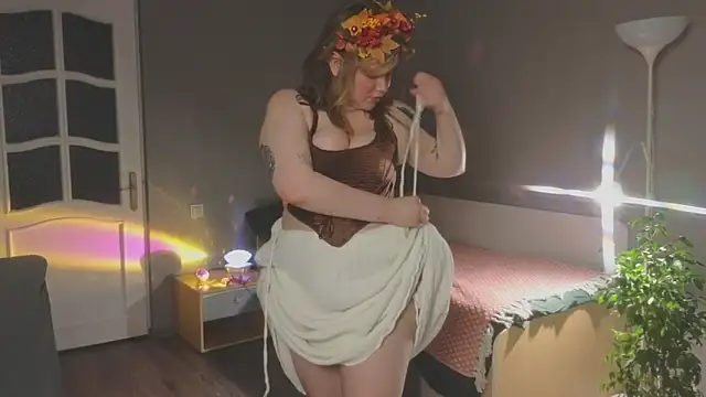 Kira Citro online show from 10/29/25, 08:32