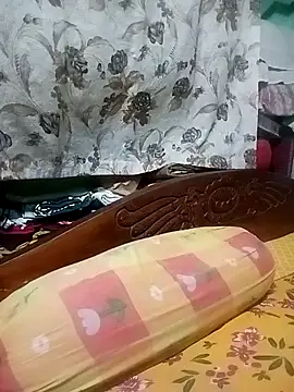 sajida34 online show from 10/03/25, 11:02