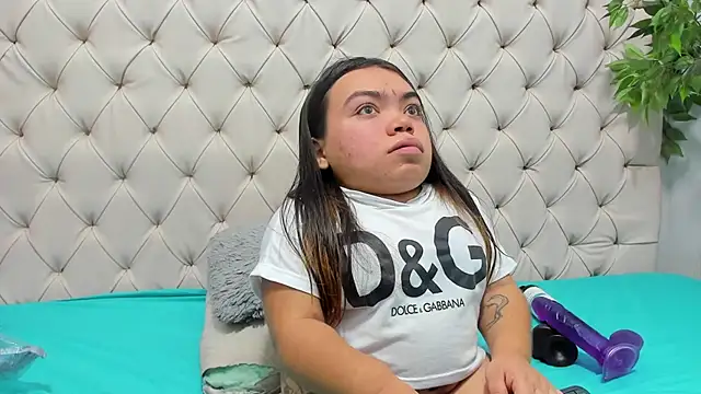 Snapshot of Michelle_Brooks chatting on 12/10/24, 01:44 Michelle Brooks online show from 12/10/24, 01:44