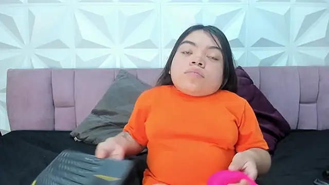 Snapshot of Michelle_Brooks chatting on 01/15/25, 01:41 Michelle Brooks online show from 01/15/25, 01:41