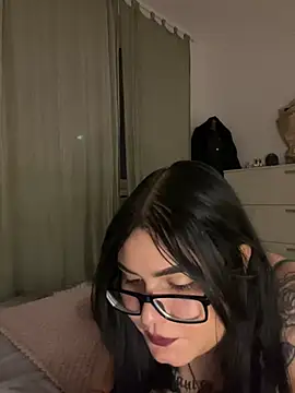 alexaandreea99 online show from 12/15/24, 10:04