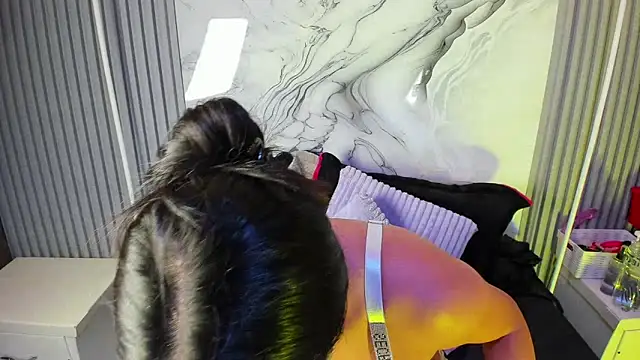 venusowen  online show from 04/15/26, 01:51