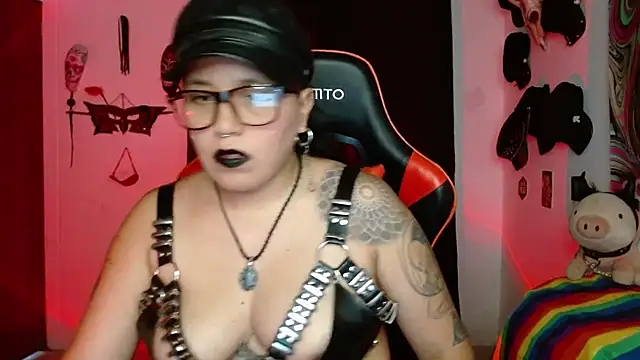 Snapshot of LilithSharon chatting on 07/08/26, 04:33 LilithSharon online show from 07/08/26, 04:33