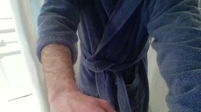 Snapshot of Ariete80s chatting on 02/21/25, 06:59 Ariete80s online show from 02/21/25, 06:59