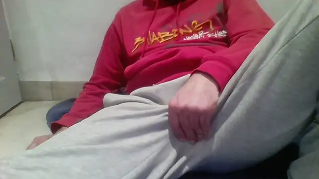 Snapshot of Ariete80s chatting on 03/02/25, 07:02 Ariete80s online show from 03/02/25, 07:02