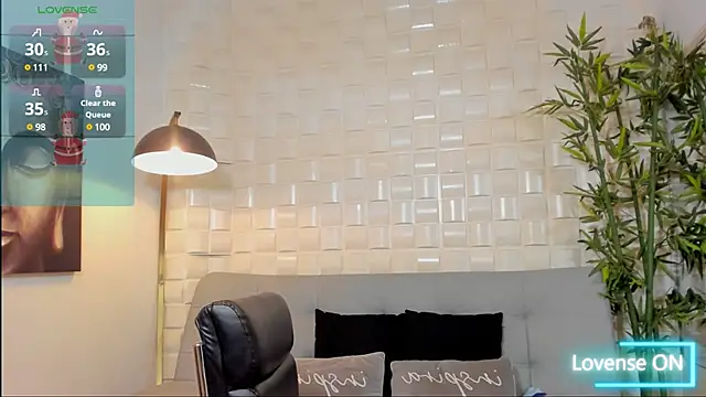 Snapshot of _dreammr1_ chatting on 01/25/25, 01:43 dreammr1 online show from 01/25/25, 01:43