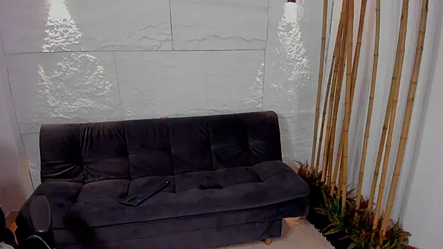 Snapshot of _dreammr1_ chatting on 02/13/25, 06:05 dreammr1 online show from 02/13/25, 06:05