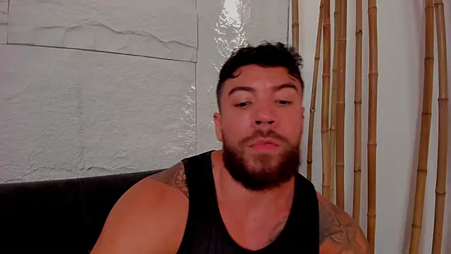 Snapshot of _dreammr1_ chatting on 02/24/25, 04:04 dreammr1 online show from 02/24/25, 04:04