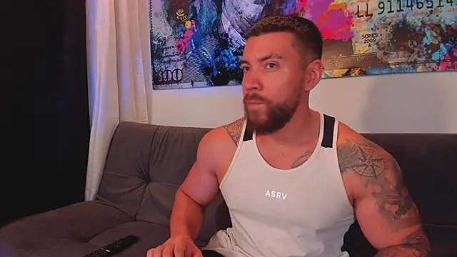 Snapshot of _dreammr1_ chatting on 11/14/25, 01:26 dreammr1 online show from 11/14/25, 01:26