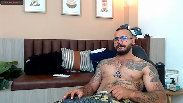 hanz col online show from 03/11/25, 10:29