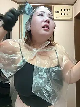 SAKU-RA-chan online show from 10/17/25, 09:34