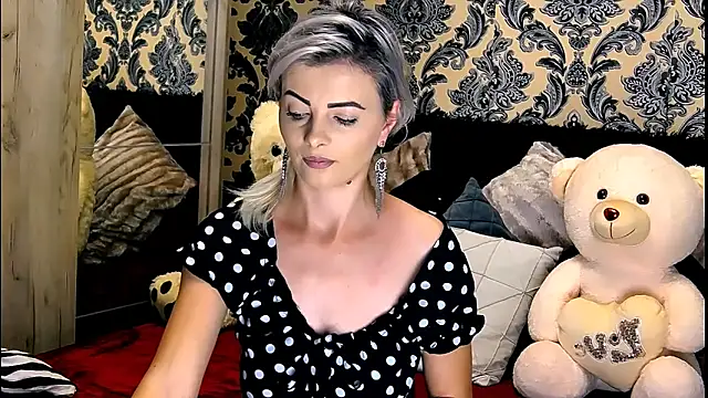 Snapshot of Aly_girl1 chatting on 12/09/24, 10:00 Aly girl1 online show from 12/09/24, 10:00