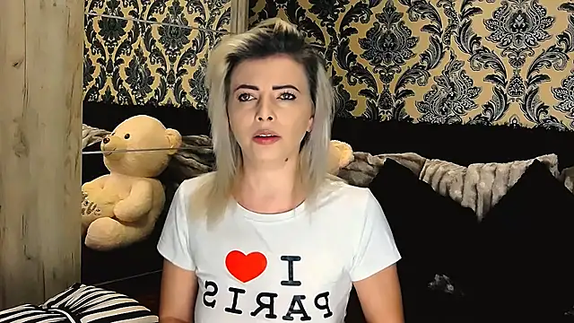 Snapshot of Aly_girl1 chatting on 01/23/25, 09:18 Aly girl1 online show from 01/23/25, 09:18