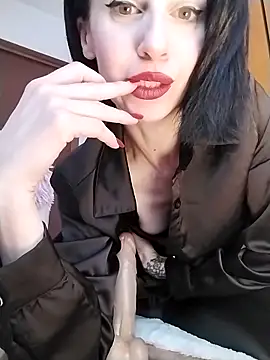 dahlia 82 online show from 04/15/26, 09:27