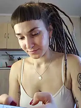 Snapshot of FoxRineHelen chatting on 02/14/25, 10:28 FoxRineHelen online show from 02/14/25, 10:28