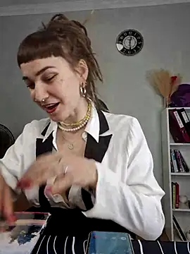 Snapshot of FoxRineHelen chatting on 02/17/25, 03:09 FoxRineHelen online show from 02/17/25, 03:09