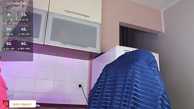 Snapshot of FoxRineHelen chatting on 09/18/25, 05:48 FoxRineHelen online show from 09/18/25, 05:48