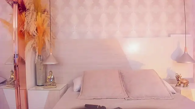 IvannaAnggel online show from 11/15/25, 02:13