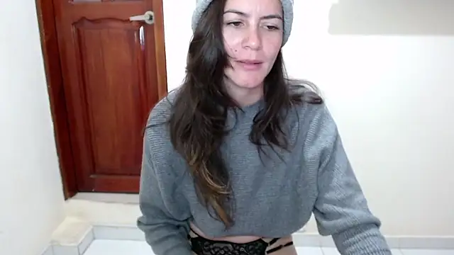 Snapshot of Hanny_24 chatting on 06/29/26, 10:15 Hanny 24 online show from 06/29/26, 10:15