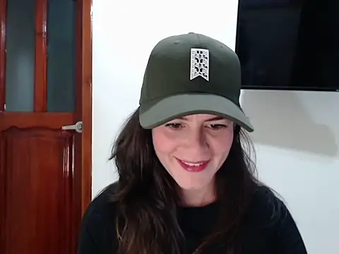 Snapshot of Hanny_24 chatting on 07/19/26, 11:41 Hanny 24 online show from 07/19/26, 11:41