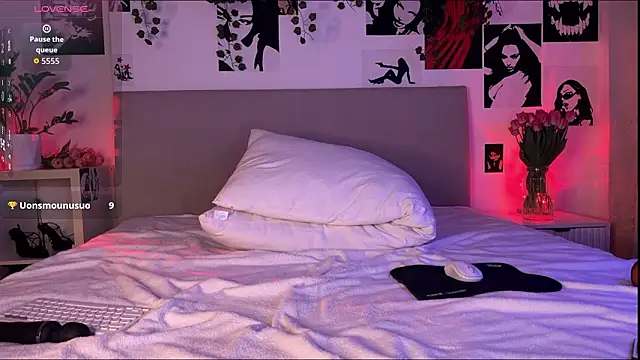 Lisa Moones online show from 03/05/26, 03:30