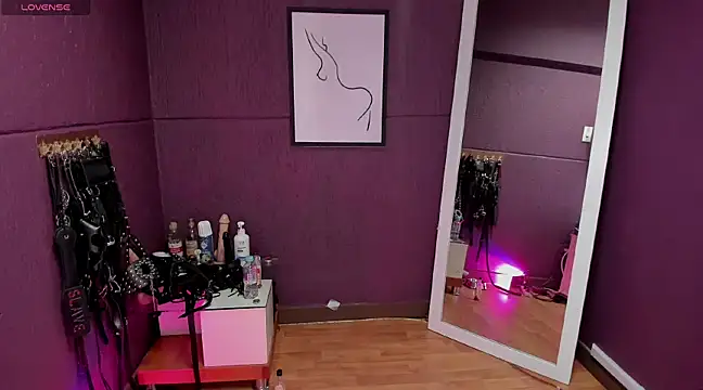 julietta escobar online show from 02/03/25, 06:49