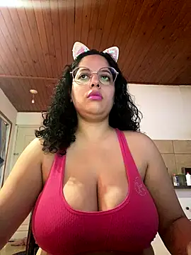 Snapshot of babyluna939 chatting on 11/05/25, 02:50 babyluna939 online show from 11/05/25, 02:50