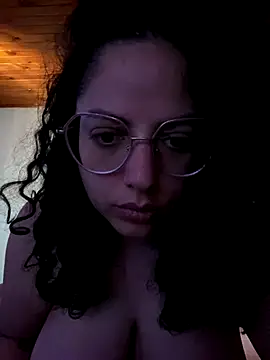 babyluna939 online show from 12/17/25, 04:46