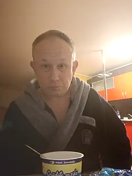 X46x online show from 10/14/25, 04:02