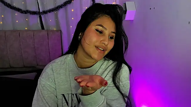 Little Ivy online show from 01/02/25, 07:07