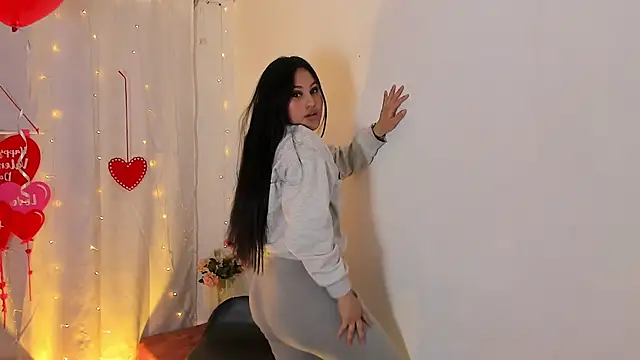 Little Ivy online show from 02/17/25, 06:59