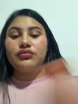 Little Ivy online show from 04/18/26, 02:10