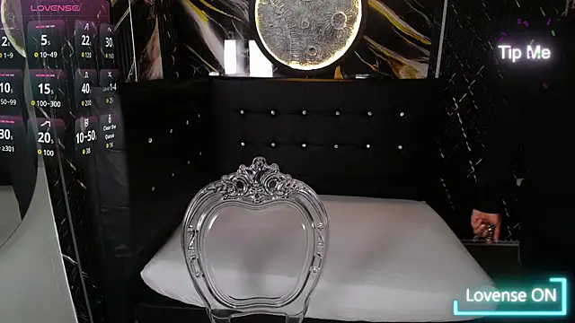 Bruja  Scarlata online show from 10/22/25, 10:15