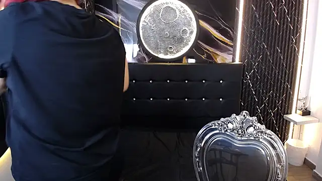 Bruja  Scarlata online show from 11/07/25, 09:53