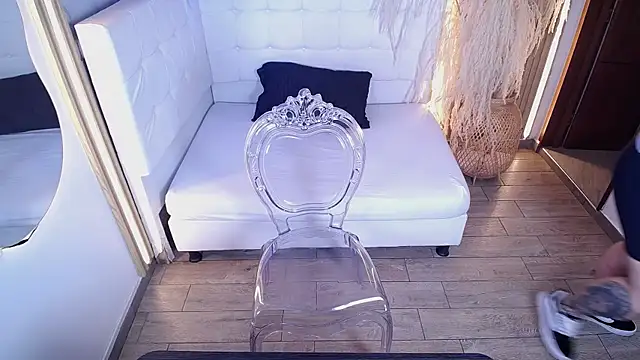 Bruja  Scarlata online show from 11/20/25, 10:15