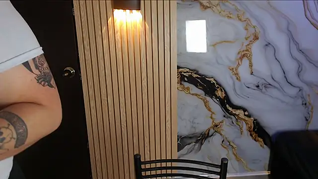 Bruja  Scarlata online show from 11/25/25, 10:15