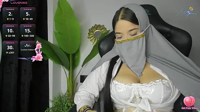 janna isa online show from 07/10/26, 08:55