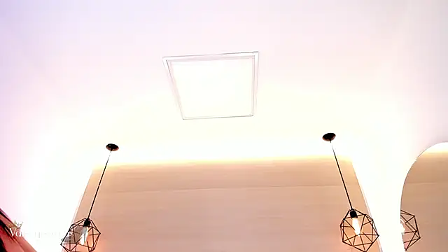 valerysantos  online show from 11/07/25, 12:05