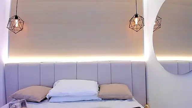 valerysantos  online show from 03/23/26, 12:09