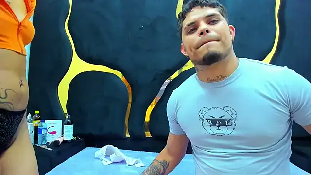 MelissaAndZeuss online show from 02/25/25, 04:03