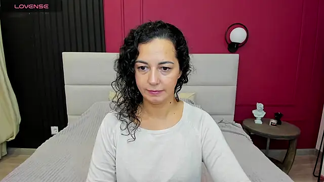 Linda Insatiable online show from 10/13/25, 01:27