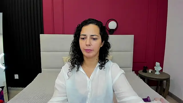 Linda Insatiable online show from 10/18/25, 01:41