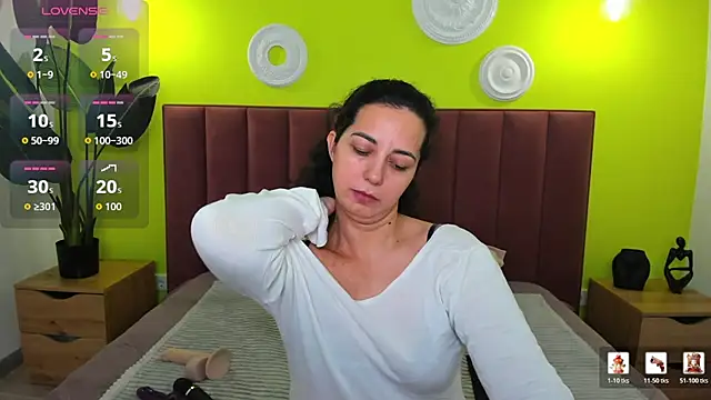 Linda Insatiable online show from 04/03/26, 01:36