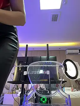 Denise Taylor online show from 01/05/25, 06:02