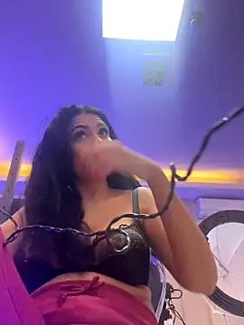 Denise Taylor online show from 10/23/25, 05:29