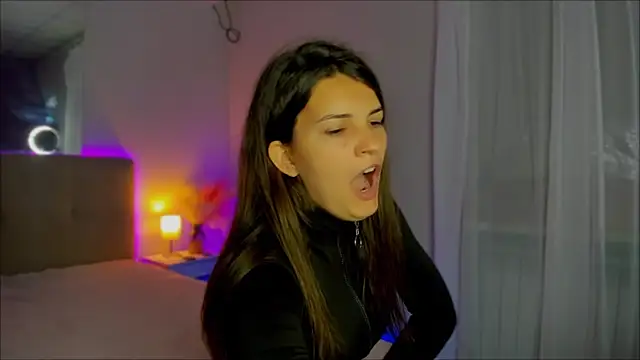 Laura Leee online show from 09/20/25, 05:30