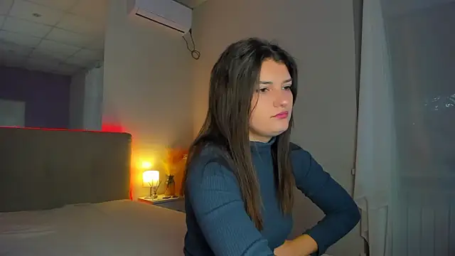 Laura Leee online show from 10/06/25, 05:27