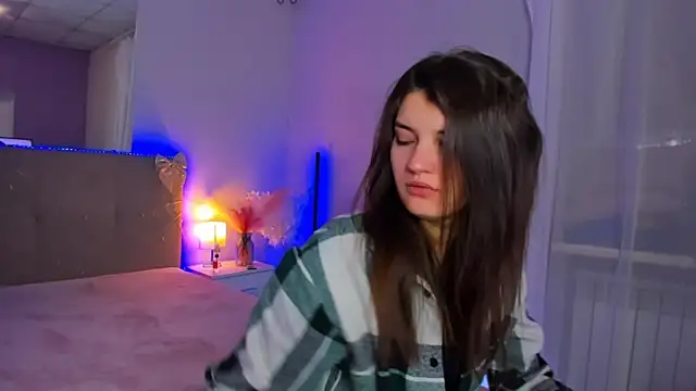 Laura Leee online show from 03/11/26, 05:46