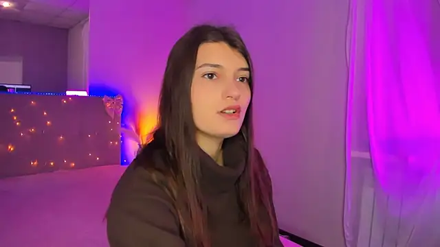 Laura Leee online show from 04/20/26, 04:59